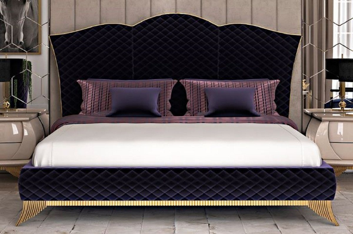 Casa Padrino Bett Doppelbett Lila / Gold - Edles Massivholz Bett mit Kopfteil - Schlafzimmer & Hotel Möbel - Kollektion von Casa Padrino
