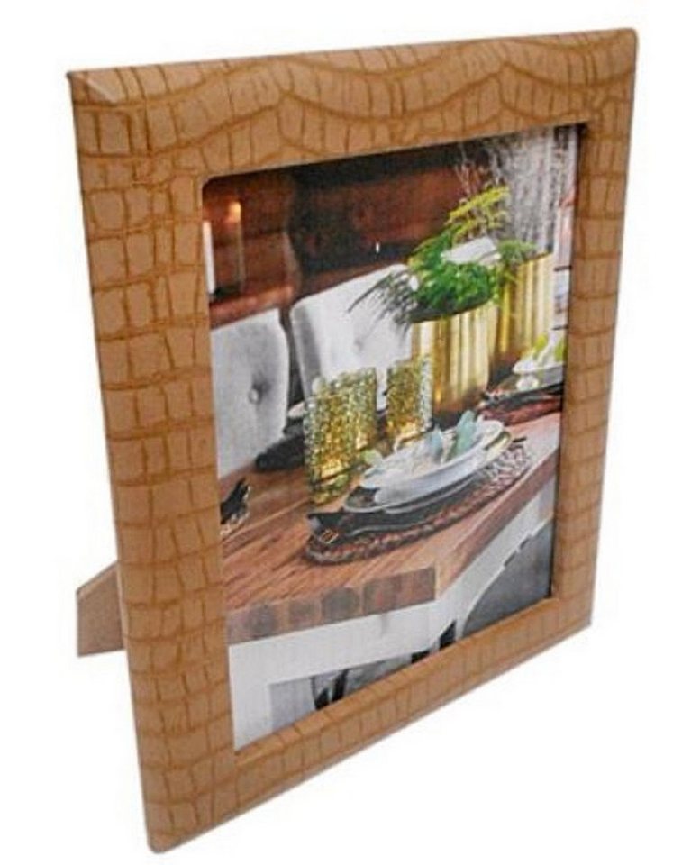 Casa Padrino Bilderrahmen Luxus Leder Bilderrahmen Hellbraun 16,5 x 4 x H. 22 cm - Dekorativer Bilderrahmen in Kroko-Optik Casa Padrino Bilderrahmen Luxus Leder Bilderrahmen Hellbraun 16,5 x 4 x H. 22 cm - Dekorativer Bilderrahmen in Kroko-Optik von Casa Padrino