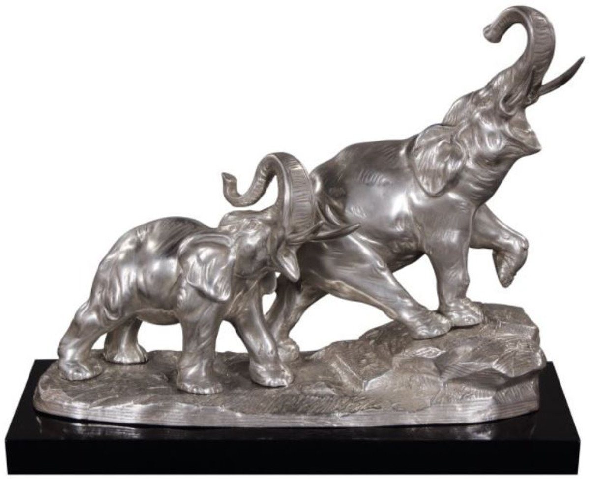 Casa Padrino Dekofigur Bronze Elefanten auf Holzsockel Silber / Schwarz 42 x 17 x H. 33 cm - Luxus Deko Bronzefiguren von Casa Padrino