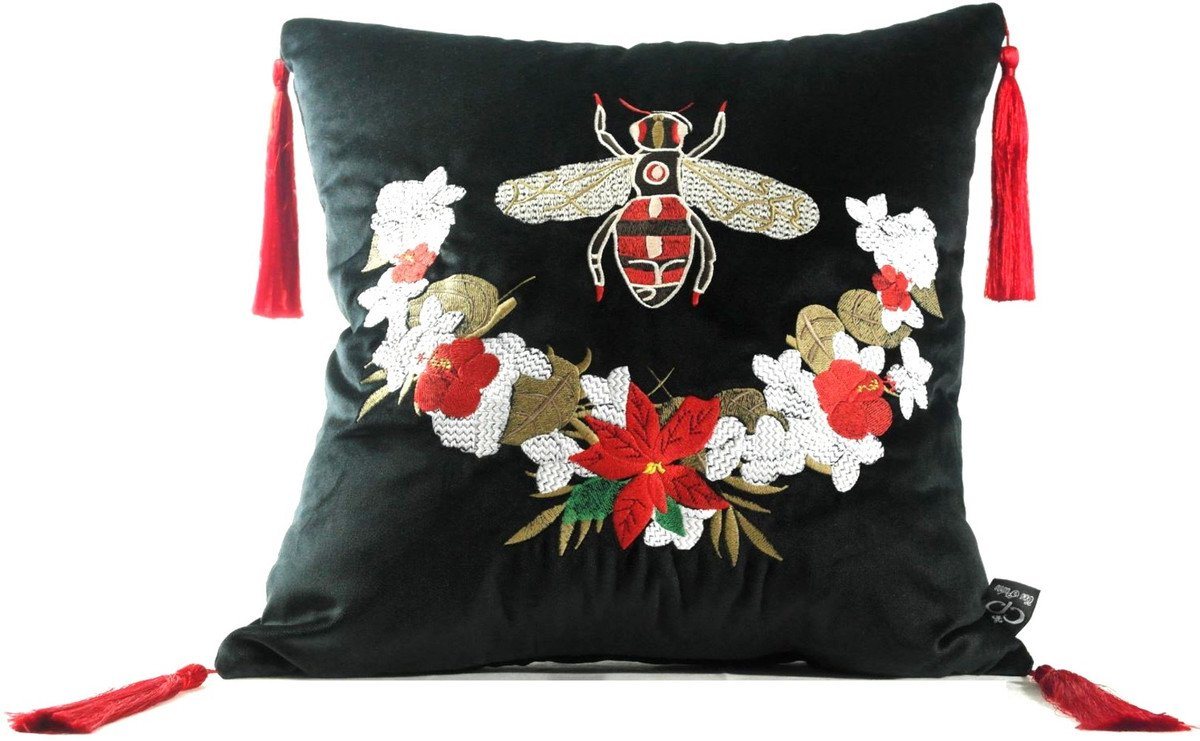 Casa Padrino Dekokissen Luxus Deko Kissen mit Troddeln Bee Schwarz / Mehrfarbig 45 x 45 cm - Feinster Samtstoff - Luxus Deko Accessoires von Casa Padrino