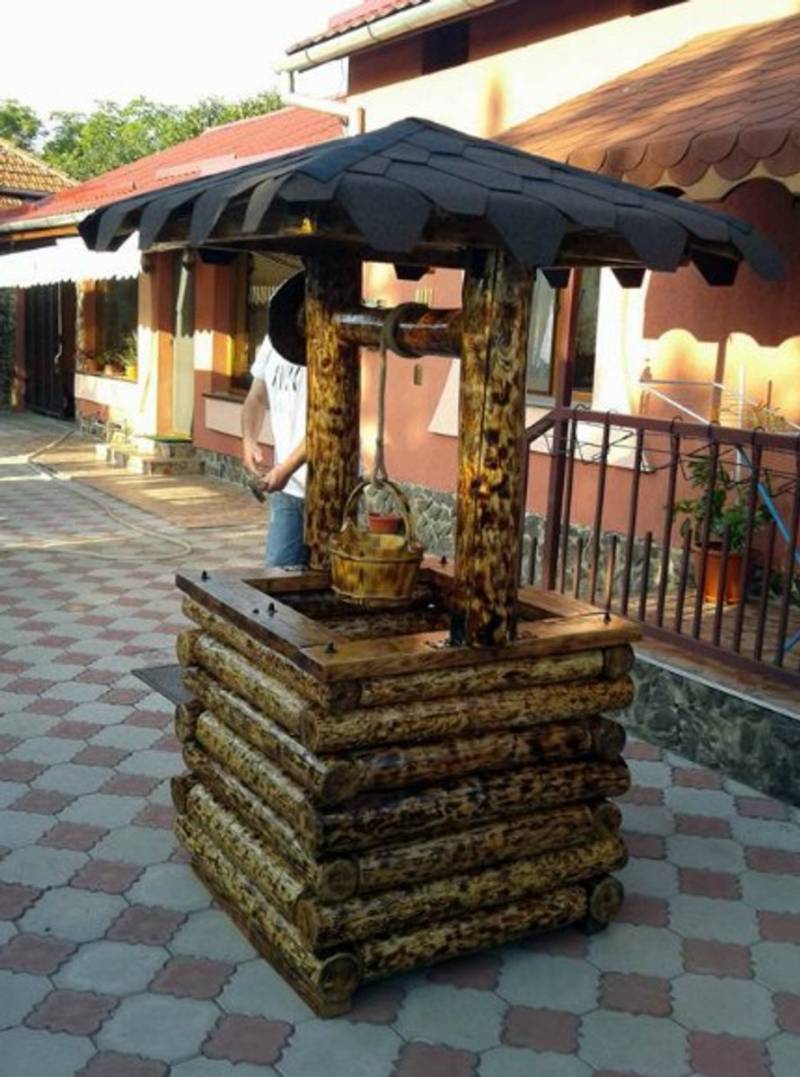 Casa Padrino Garten Brunnen Rustikal mit SchÃ¶pfeimer Mod G1 - Eiche Massivholz - Gartenbrunnen Echtholz Massiv von Casa Padrino