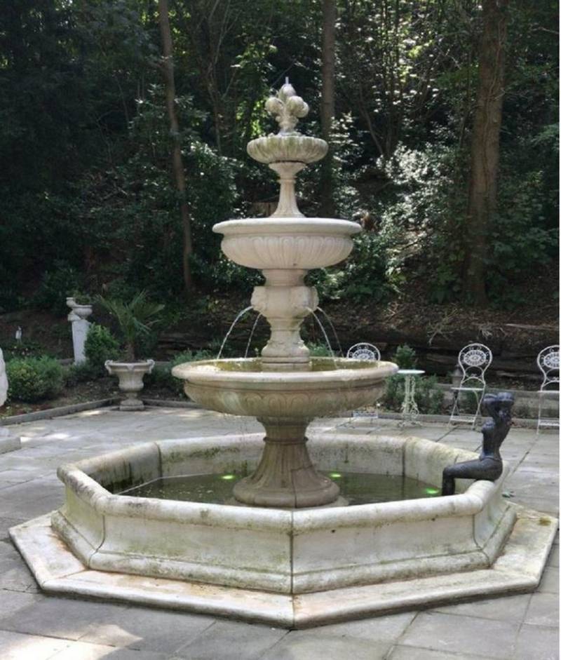 Casa Padrino Gartenbrunnen Barock Springbrunnen mit Umrandung Grau Ø 350 x H. 280 cm - Gartenbrunnen - Gartendeko Brunnen - Prunkvolle Barock Garten Deko Accessoires von Casa Padrino