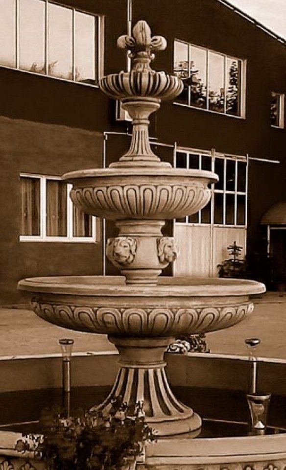 Casa Padrino Gartenbrunnen Casa Padrino Barock Springbrunnen Grau Ø 150 x H. 280 cm - Prunkvoller Gartenbrunnen im Barockstil - Runder Gartendeko Stein Brunnen - Barock Garten Deko Accessoires von Casa Padrino