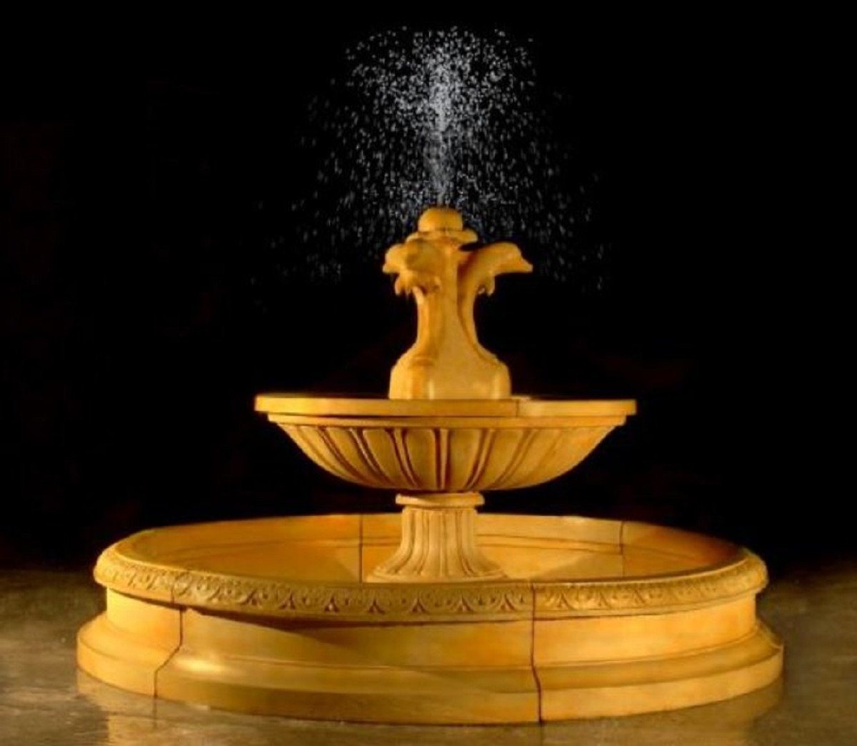 Casa Padrino Gartenbrunnen Jugendstil Gartenbrunnen mit dekorativen Delfinen Beige Ø 234 x H. 145 cm - Runder Springbrunnen mit Umrandung Casa Padrino Gartenbrunnen Jugendstil Gartenbrunnen mit dekorativen Delfinen Beige Ø 234 x H. 145 cm - Runder Springbrunnen mit Umrandung von Casa Padrino