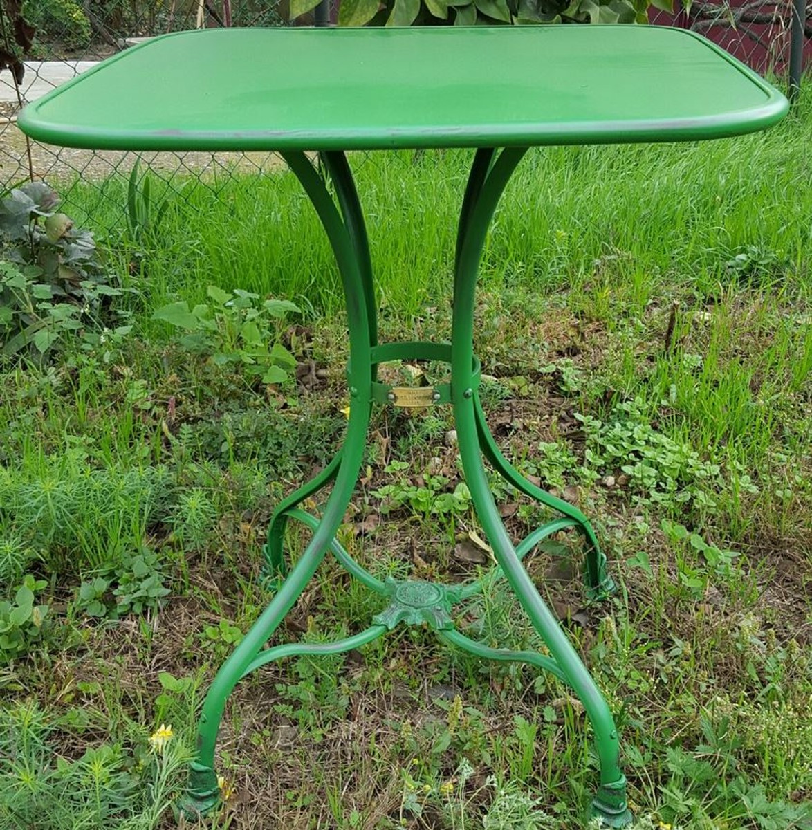 Casa Padrino Gartentisch 60 x 60 x H. 75 cm - verschiedene Farben - Schmiedeeisen Gartenmöbel Casa Padrino Gartentisch 60 x 60 x H. 75 cm - verschiedene Farben - Schmiedeeisen Gartenmöbel von Casa Padrino