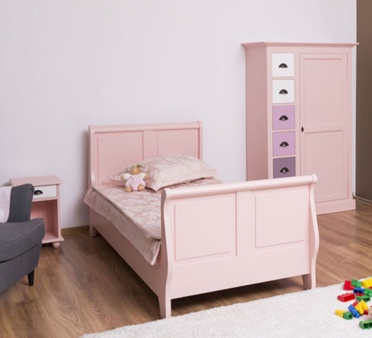 Casa Padrino Kinderbett Massivholz Kinderzimmer Möbel Set Rosa / Weiß / Lila - 1 Einzelbett & 1 Kleiderschrank & 1 Nachttisch - Möbel von Casa Padrino