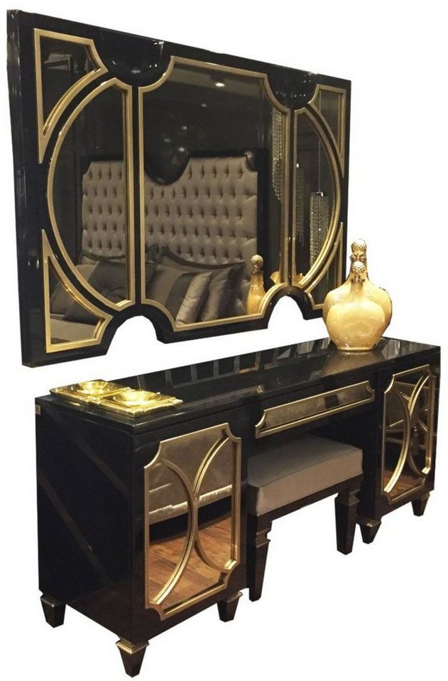 Casa Padrino Kleiderschrank Luxus Barock Schlafzimmer Set Schwarz / Gold - 1 Wandspiegel & 1 Kommode & 1 Sitzhocker - Schlafzimmer Möbel - Edel & Prunkvoll von Casa Padrino