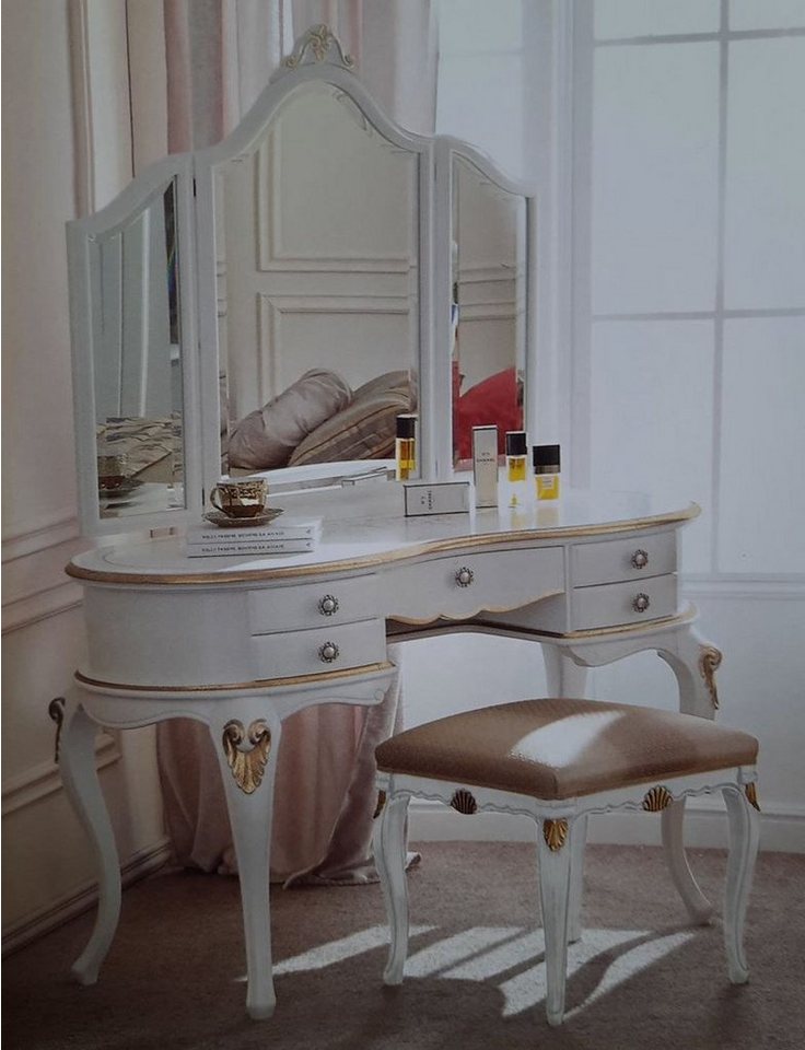 Casa Padrino Kommode Casa Padrino Luxus Barock Schlafzimmer Set Weiß / Gold - 1 Barock Schminkkommode & 1 Barock Spiegel & 1 Barock Hocker - Barock Schlafzimmer & Hotel Möbel - Luxus Qualität - Made in Italy von Casa Padrino