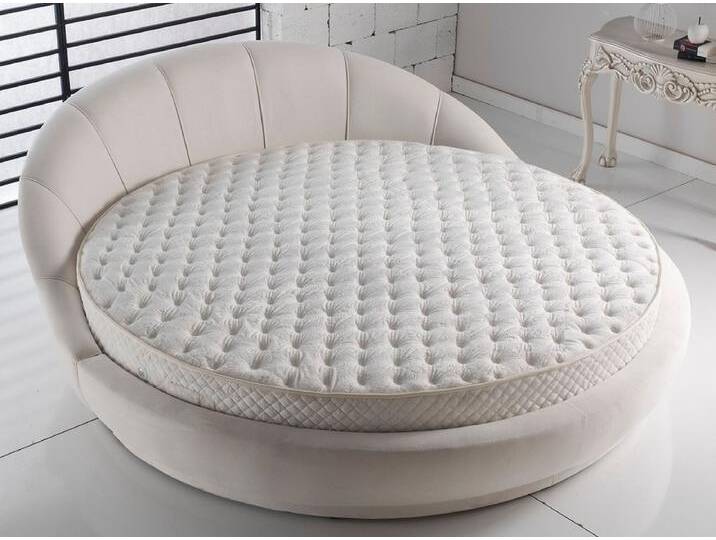 Casa Padrino Luxus Rundbett Hellgrau Ø 240 x H. 90 cm - Rundes Doppelbett mit Matratze - Luxus Schlafzimmer Möbel Casa Padrino Luxus Rundbett Hellgrau Ø 240 x H. 90 cm - Rundes Doppelbett mit Matratze - Luxus Schlafzimmer Möbel von Casa Padrino