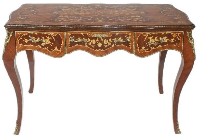 Casa Padrino Schreibtisch Barock Schreibtisch Braun / Messingfarben 140 x 60 x H. 80 cm - Handgefertigter Massivholz Bürotisch mit 3 Schubladen und massiven Metallapplikationen - Barock Büro Möbel von Casa Padrino