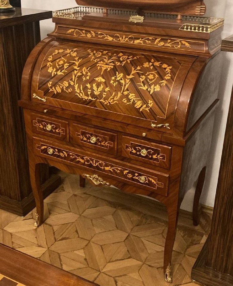 Casa Padrino Schreibtisch Casa Padrino Barock Sekretär Braun / Intarsien Gold - Handgefertigter Barockstil Schreibtisch mit 8 Schubladen - Büromöbel im Barockstil - Barock Möbel - Barock Einrichtung Casa Padrino Schreibtisch Casa Padrino Barock Sekretär Braun / Intarsien Gold - Handgefertigter Barockstil Schreibtisch mit 8 Schubladen - Büromöbel im Barockstil - Barock Möbel - Barock Einrichtung von Casa Padrino