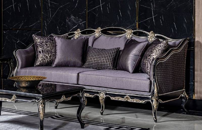 Casa Padrino Sofa Luxus Barock Sofa Lila / Schwarz / Gold - Handgefertigtes Wohnzimmer Sofa mit dekorativen Kissen - Wohnzimmer Möbel im Barockstil - Edel & Prunkvoll von Casa Padrino