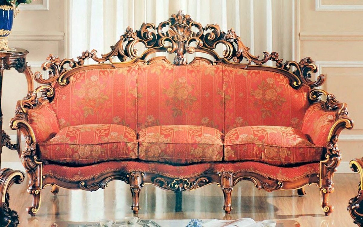 Casa Padrino Sofa Luxus Barock Sofa Rot / Braun / Gold - Prunkvolles Wohnzimmer Sofa mit elegantem Muster - Barock Wohnzimmer & Hotel Möbel - Erstklassische Qualität - Made in Italy von Casa Padrino