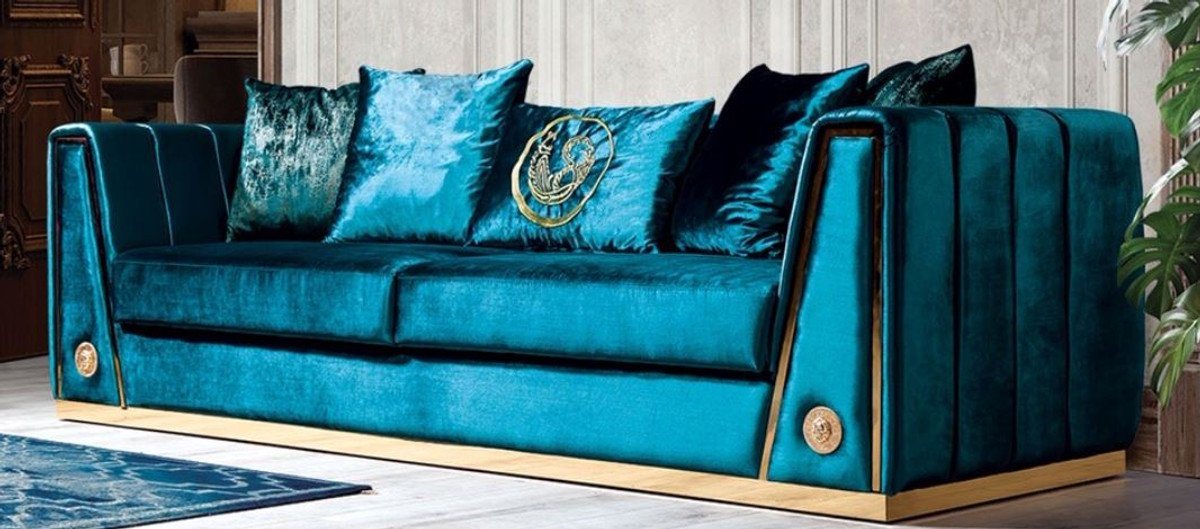 Casa Padrino Sofa Luxus Couch Türkis / Gold 260 x 90 x H. 76 cm - Edles Wohnzimmer Sofa mit dekorativen Kissen - Luxus Möbel von Casa Padrino