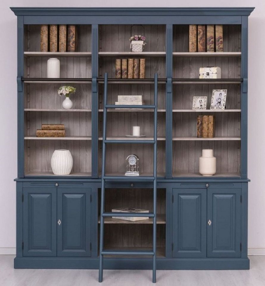 Casa Padrino Stauraumschrank Landhausstil Bücherschrank mit Leiter Blau / Grau 229 x 51 x H. 244 cm - Massivholz Schrank - Wohnzimmerschrank - Regalschrank - Büroschrank - Landhausstil Möbel von Casa Padrino