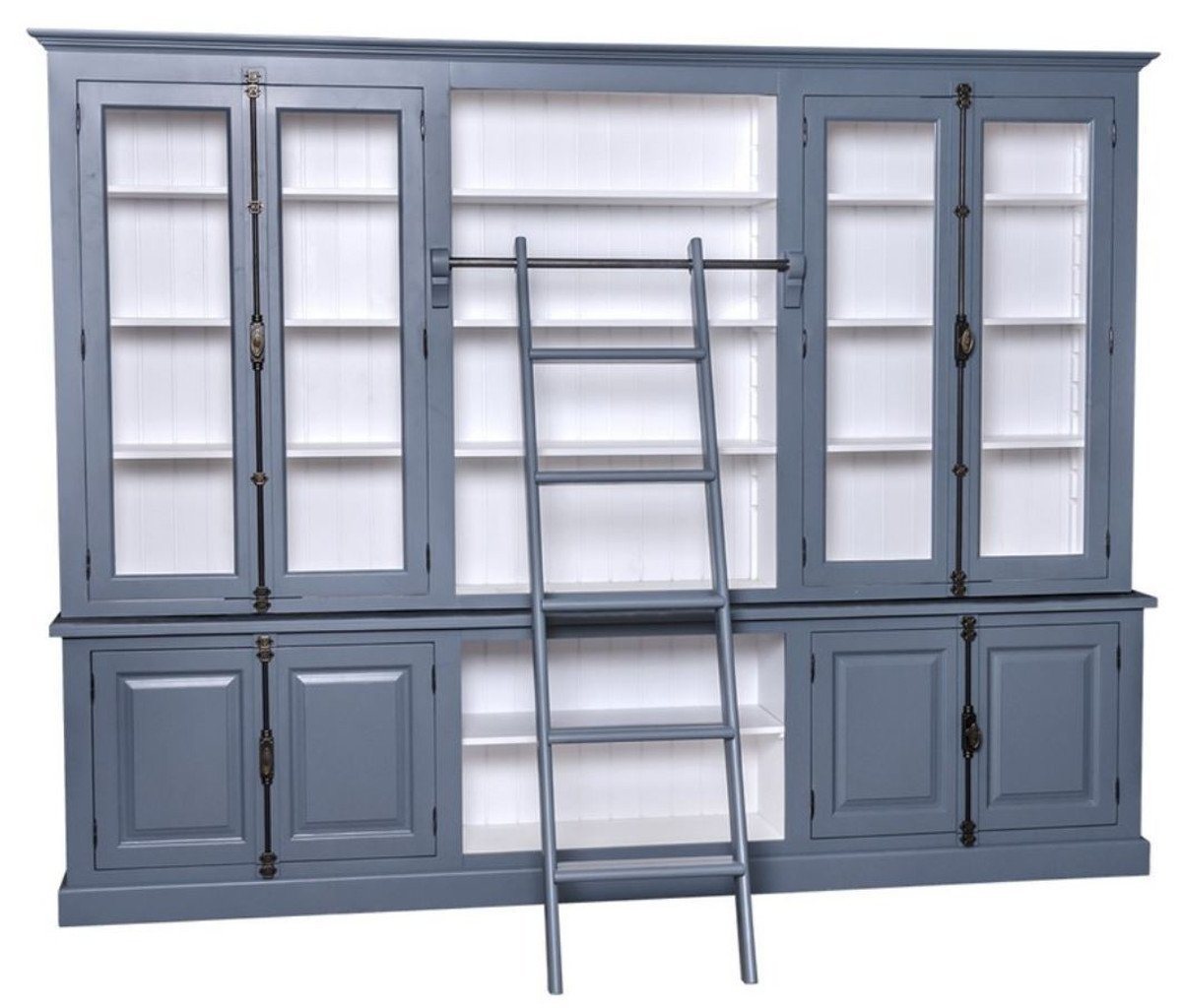 Casa Padrino Stauraumschrank Landhausstil Bücherschrank mit Leiter Blau / Weiß 300 x 50 x H. 230 cm - Landhausstil Möbel von Casa Padrino