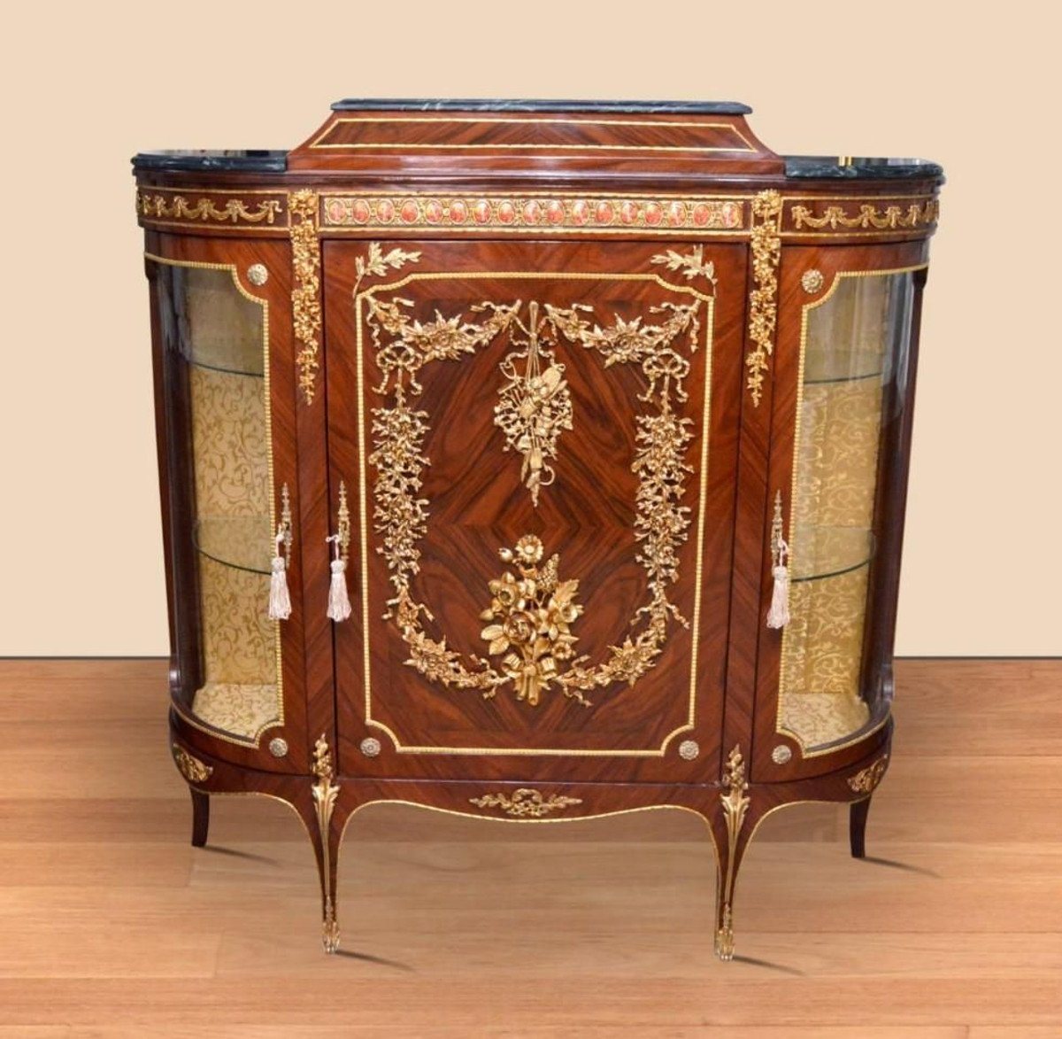 Casa Padrino Vitrine Barock Vitrine Braun / Gold - 140 x 40 x H 145 cm Prunkvoller Barock Vitrinenschrank mit Glastür - Barock Wohnzimmer Möbel von Casa Padrino