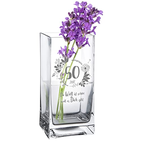 Casa Vivente Vase zum 50. Geburtstag mit süßer Gravur, Eckige Glasvase mit Alter und Spruch als Geburtstagsgeschenk für Frauen, Blumenvase für Moderne Deko von Casa Vivente