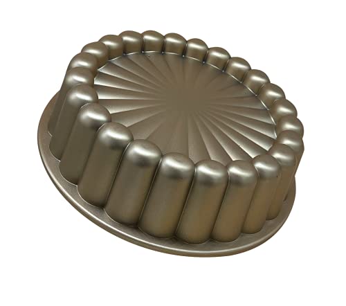 CasaXXl Ausgefallene Backform aus hochwertigem Gussaluminium für perfekte Backergebnisse - Kuchenform antihaftbeschichtet & spülmaschinenfest - 27 x 27 x 7 cm (Gold) von CasaXXl