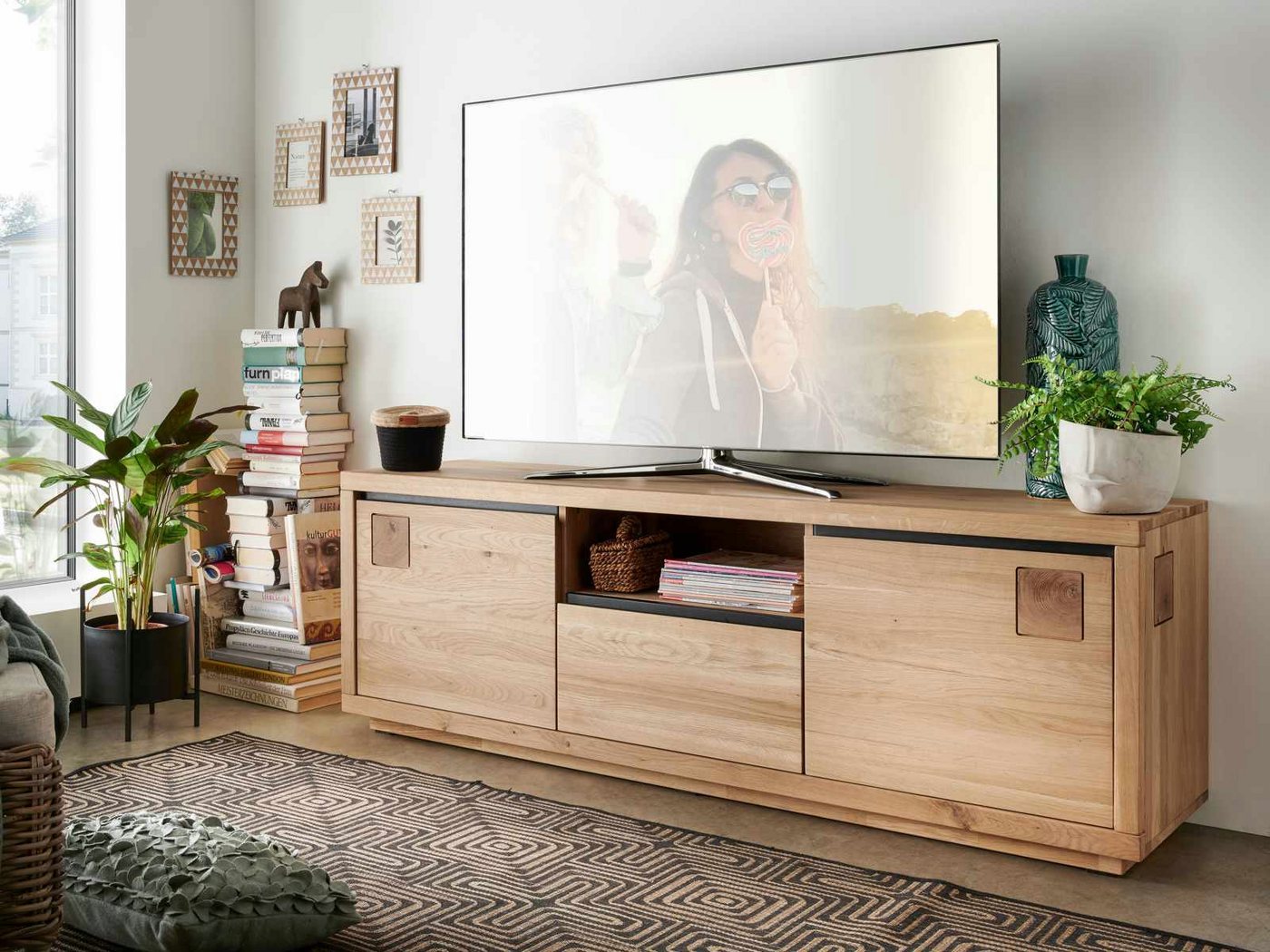 Casamia TV-Board TV Lowboard Massivholz Fernsehschrank B170 H56 cm Porto Wildeiche von Casamia