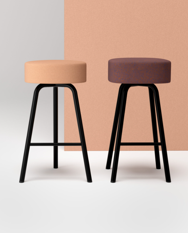 Cascando Pully Stool Barhocker mit gepolsterter Sitzfläche von Cascando