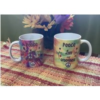 Sixties Peace Love & Groovity Keramikkaffeetassen Im Batik-stil - 2Er-Set 11 Oz. Personalisiert von Caskalrecognition