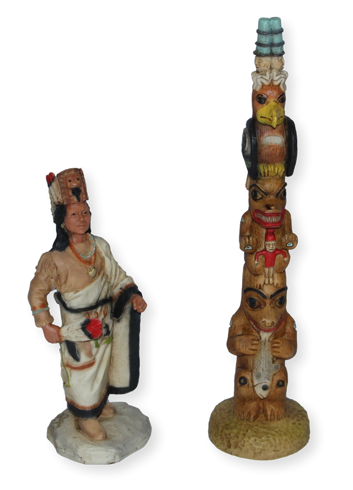 Indianerfigur Seattle Häuptling Duwamish H 17 cm mit Totempfahl H 25,5 cm Native American Castagna Indianerfigur Seattle Häuptling Duwamish H 17 cm mit Totempfahl H 25,5 cm Native American Castagna von Castagna