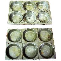 Zwei | 2 Antike Muffin-Backformen von CastoffTreasures
