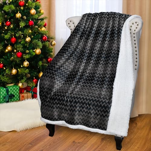 Catalonia Classy Sofadecke mit doppeltem Mikroplüsch-Sherpa-Fleece, superweich, geeignet für alle Jahreszeiten, Flauschiger Plüsch, kuschelige, Dicke Couchüberwürfe，Chevron-Druck Holzkohle,150x130 cm von Catalonia Classy