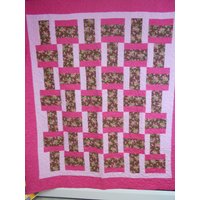 Handgemachte Voller Größe Quilt, Rosa Bändern Und Rosen Gewebte Block Braun Band Quilt 70 "x 79" von Cathithesewingaddict