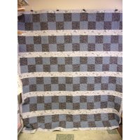 Quilt, Queen Size Blau Und Grau Maskulin Stil 87" X 96" von Cathithesewingaddict