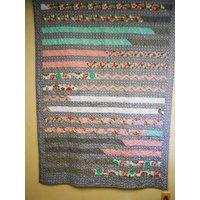 Quilt, Wurf Quilt, Lap Gestreifte Handgemacht Grau Striipe Quilt 50" X 69" von Cathithesewingaddict