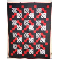 Twin-Size-steppdecke, Handgemachte Twin-Size-Mini-Maus-steppdecke, Mini-Maus Und Fliege Quilt, Schwarz Rot 63 "x 80" von Cathithesewingaddict