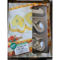 Wilton Vintage Aluminium Kuchenform Set Zahlen Und Ein Fragezeichen, Kuchendekoration, Jubiläumskuchen, Erster Geburtstag, Kerzenformen, Kuchendeko von Cathyssugaart