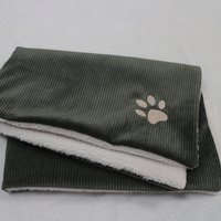 Olivgrüne Cord Hundedecke, Katzendecke, Kuscheldecke von CatsbyDesign