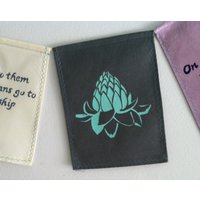 Bergsteiger Gebetsfahne Set. Wanderreise Geschenk Bergsteiger Gebetsfahne Set. Wanderreise Geschenk von Cazmira