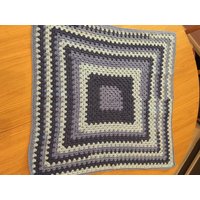 Gehäkelte Babydecke von CeJayCrochet