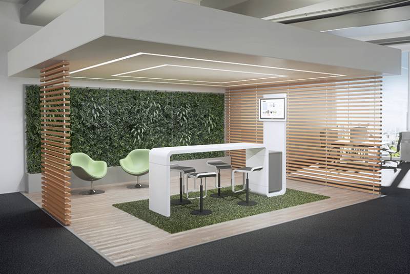 Ceka CrossMedia Stehtisch mit integrierter Monitorwand von Ceka