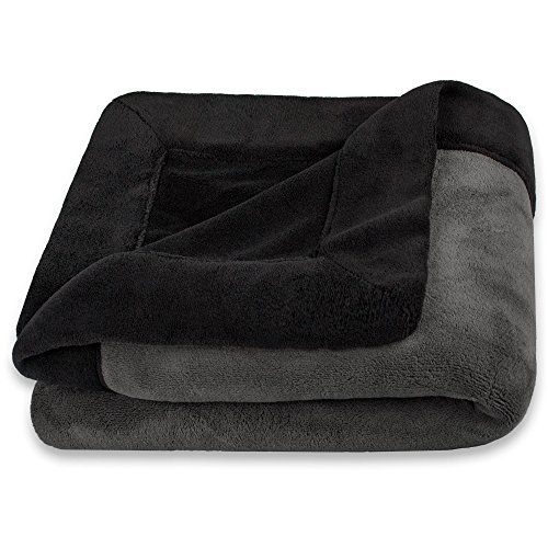 CelinaTex Flauschige Kuscheldecke 150 x 200 cm schwarz und dunkel grau Decke Sofa Wohndecke Mikrofaser Fleece Oeko-TEX Toronto von CelinaTex