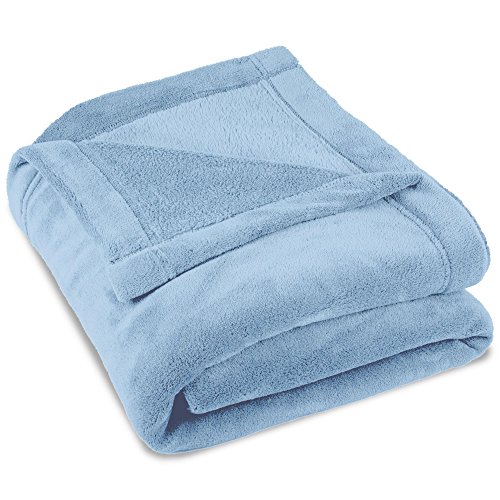 CelinaTex Flauschige Kuscheldecke XXL 220 x 240 cm hell blau Decke Sofa warm Wohndecke weich Mikrofaser Fleece Oeko-TEX Montreal von CelinaTex