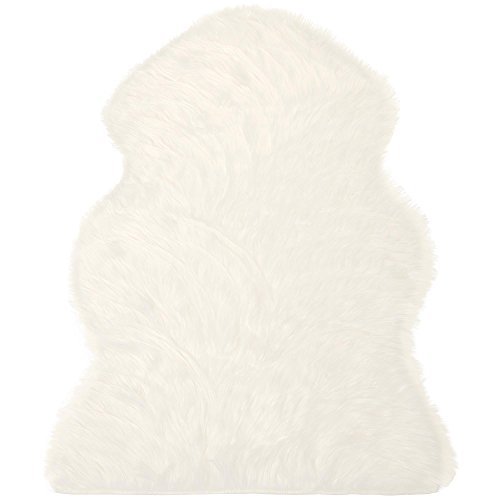 CelinaTex Furry Läufer XXL 70 x 110 cm weiß Hochflor Bettvorleger Schaffell-Imitat Kunstfell Flurteppich Teppichläufer von CelinaTex