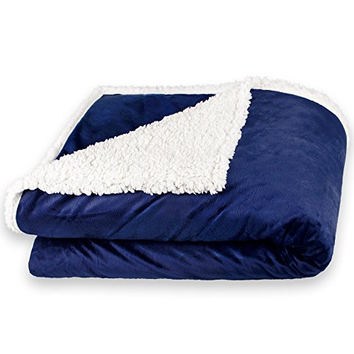 CelinaTex Kuscheldecke 150 x 200 cm blau weiß Felldecke Imitat Wendedecke Nicki Fell Optik Fleece Oeko-TEX Fantasia von CelinaTex