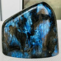 Natürlicher Labradorit-Kristall, Grober, Polierter Stein Aus Madagaskar von CelsestialCrystals