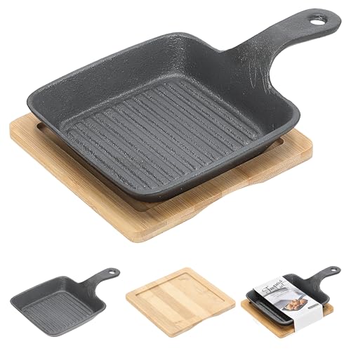 Cepewa Servierpfanne 2er Set mit Stiel | 15x15x2,4cm Eisen Bambus | Servierpfännchen mit Stil auf Bambusbrett (1 x 2er Set Servierpfanne rechteckig Stiel 15x15x2,4cm) von Cepewa