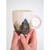 Natur Inspirierte Kaffeetasse, Waldthema, Keramik-Camping-Becher von CeraBien