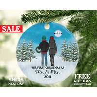 Unser Erstes Weihnachten Als Mr & Mrs Paar Porträt Ornament Braut Bräutigam Just Married Hochzeit Jungvermählten Frisch Vermählten Liebe 1st Unser Erstes Weihnachten Als Mr & Mrs Paar Porträt Ornament Braut Bräutigam Just Married Hochzeit Jungvermählten Frisch Vermählten Liebe 1st von CeramicOrnamentsUS