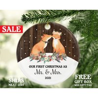 Unser Erstes Weihnachtsfest Als Mr & Mrs Ornament - Braut Bräutigam Just Married Jungvermählt Brautpaar Liebe 1st Fox Paar Bauernhaus Rustikal Holz von CeramicOrnamentsUS