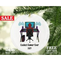 Videospiel-Player Weihnachtsverzierung, Die Coolsten Gamer Aller Zeiten Spielt, Männlicher Junge Mann Controller Addict Hobby Joyjoystick Laptop Videospiel-Player Weihnachtsverzierung, Die Coolsten Gamer Aller Zeiten Spielt, Männlicher Junge Mann Controller Addict Hobby Joyjoystick Laptop von CeramicOrnamentsUS