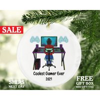 Videospiel-Player Weihnachtsverzierung, Die Coolsten Gamer Aller Zeiten Spielt Weiblich Mädchen Frauen Controller Addict Hobby Joyjoystick Videospiel-Player Weihnachtsverzierung, Die Coolsten Gamer Aller Zeiten Spielt Weiblich Mädchen Frauen Controller Addict Hobby Joyjoystick von CeramicOrnamentsUS