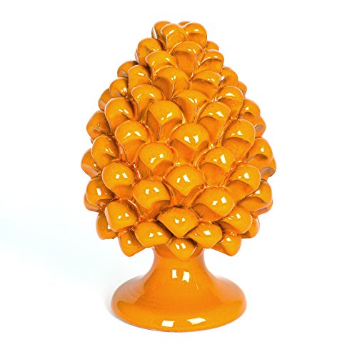 Tannenzapfen aus Keramik von Caltagirone – Mandarine – Höhe 20 cm – komplett handgefertigt – 100% Made in Italy Tannenzapfen aus Keramik von Caltagirone – Mandarine – Höhe 20 cm – komplett handgefertigt – 100% Made in Italy von Ceramiche Azzaro & Romano Caltagirone